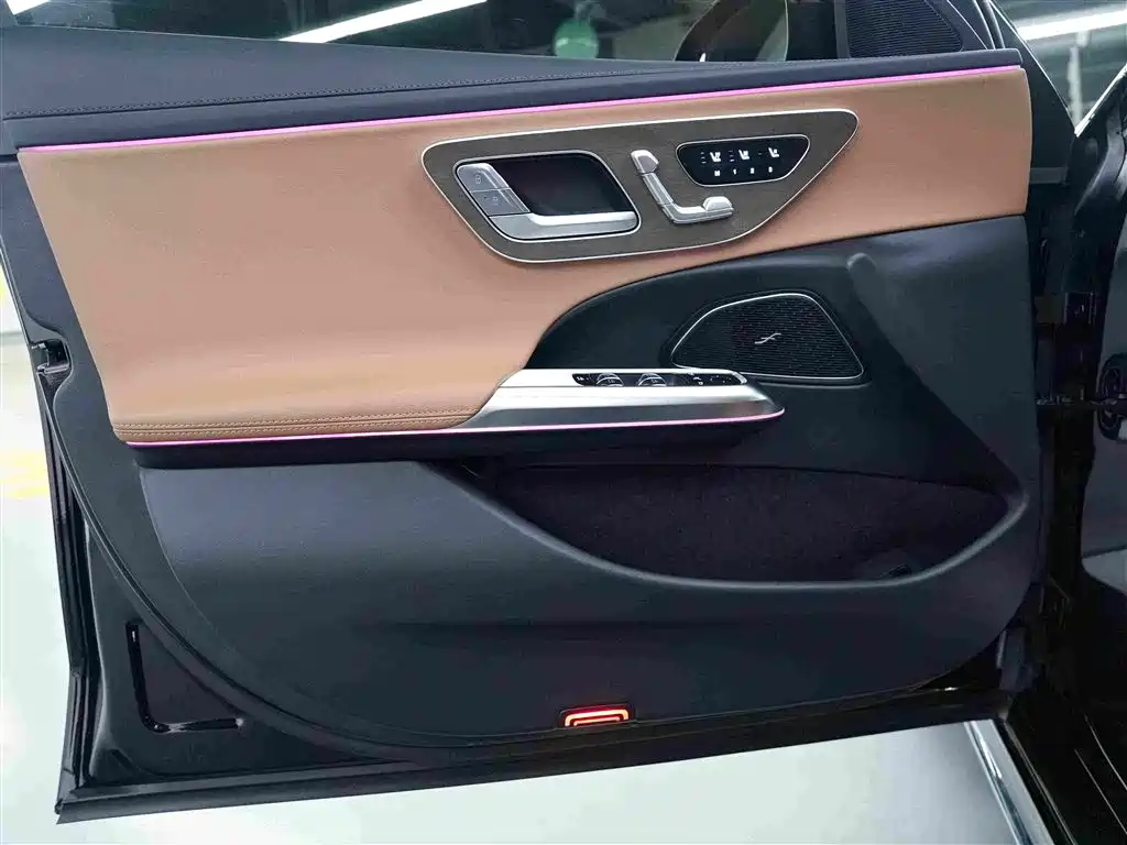 Mercedes-Benz E-Class E 2025 E 300 L Fashion