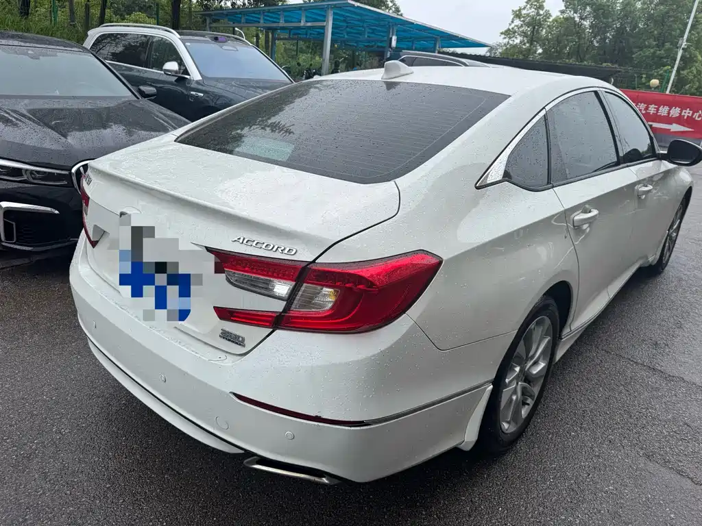 Honda Accord — миниатюра 8