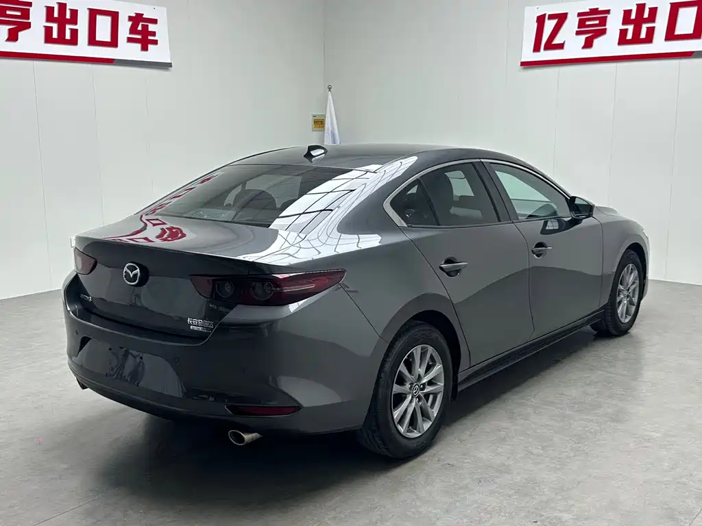 Mazda 3 Axela — миниатюра 17