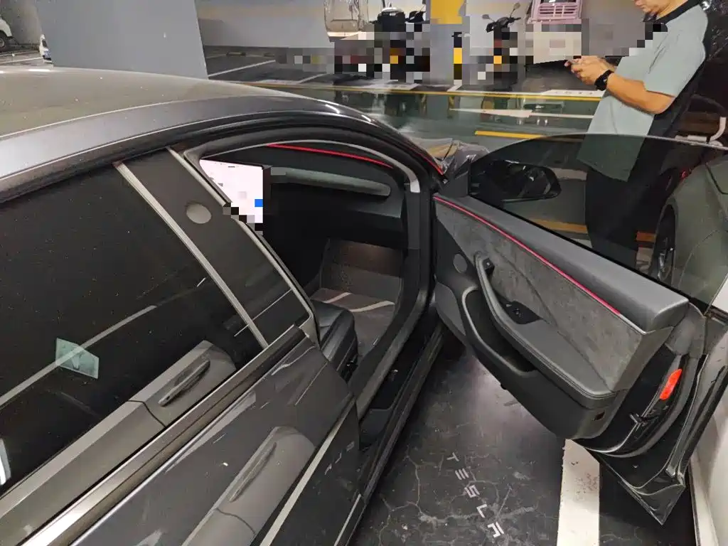 Tesla Model 3 — миниатюра 19