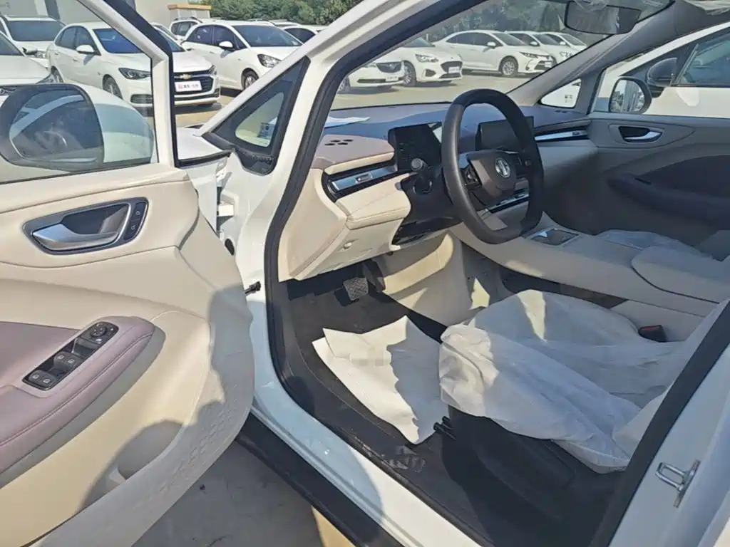 MG MG4 — миниатюра 16