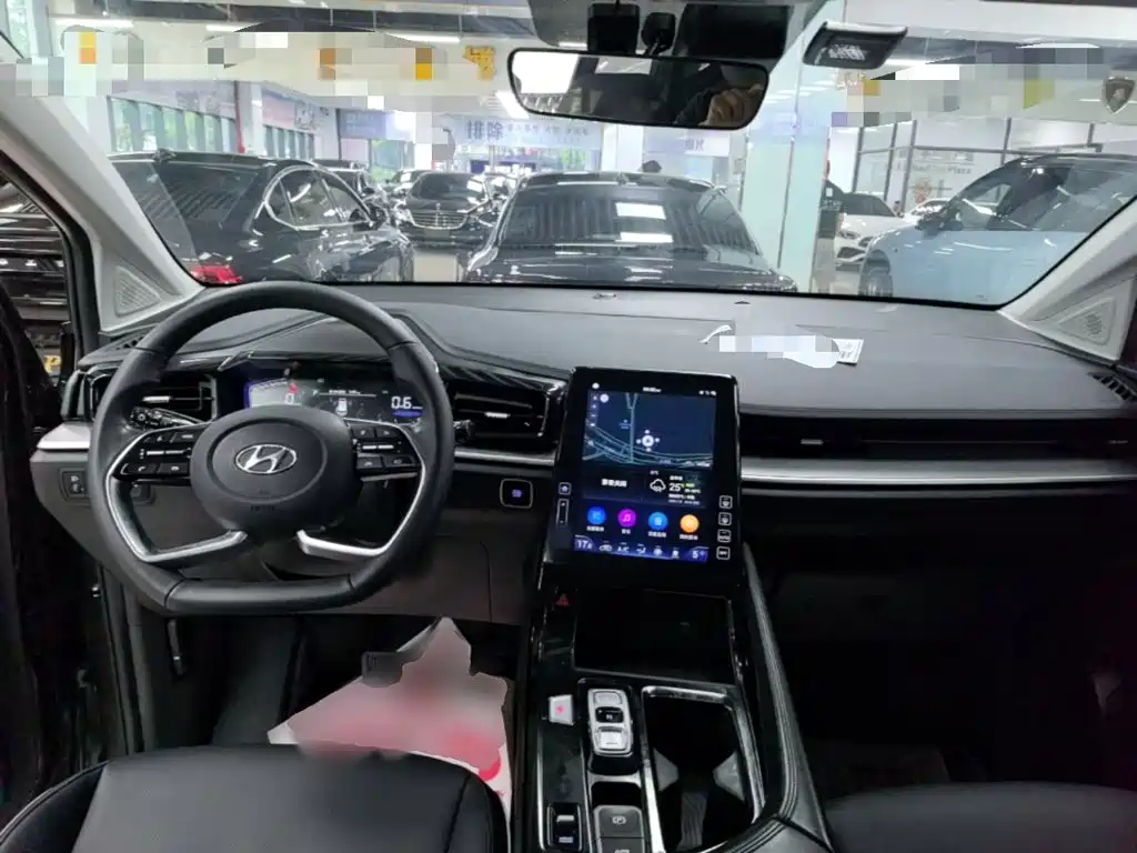 Hyundai Custo 2024 270TGDi LUX Luxury