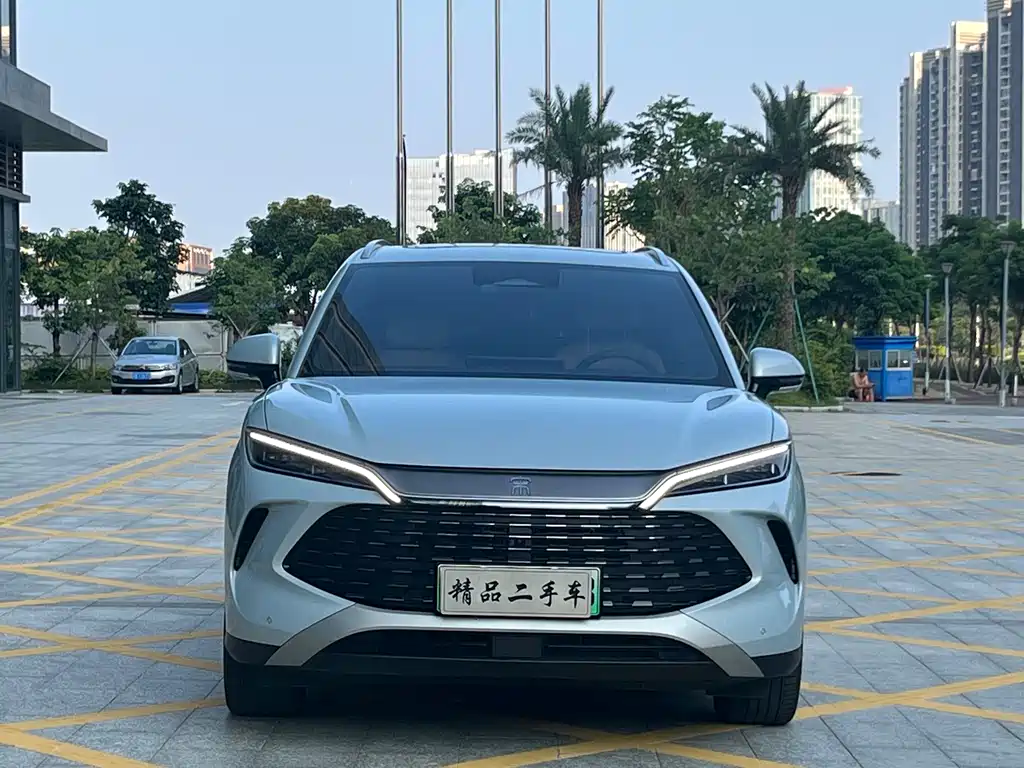 BYD L DM-i — миниатюра 2