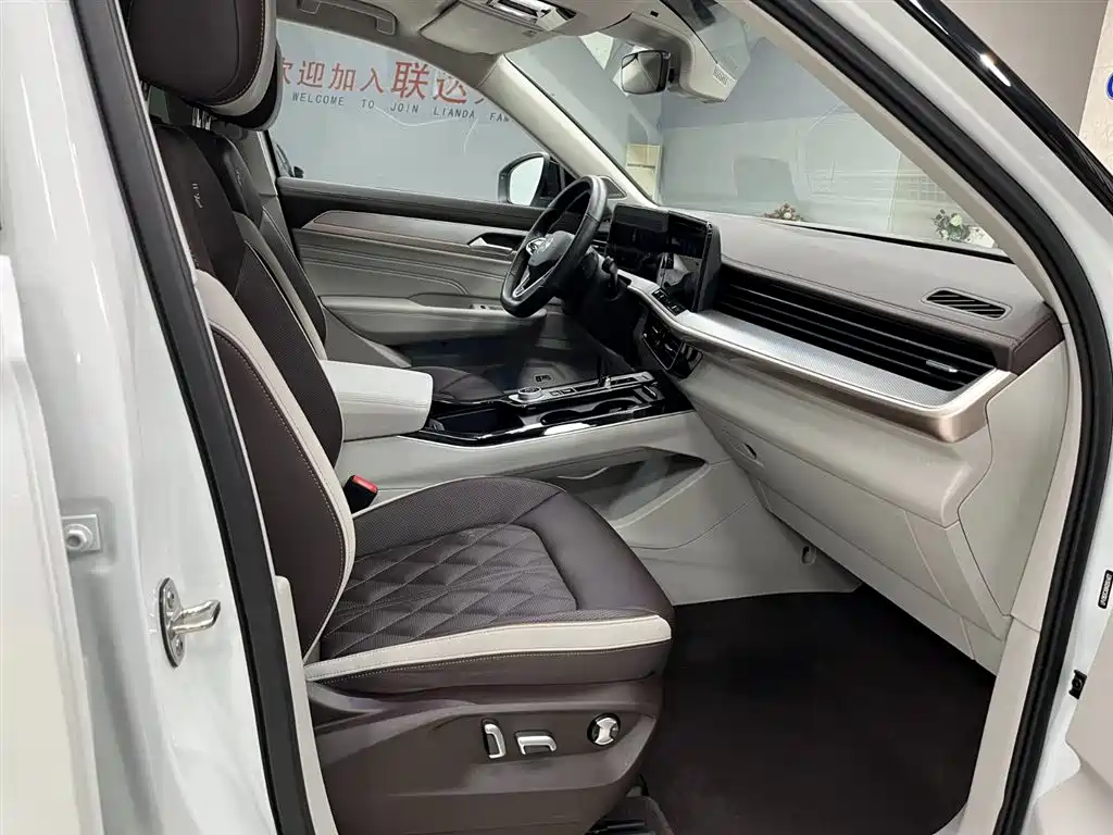 VOLKSWAGEN RANGE PATROL