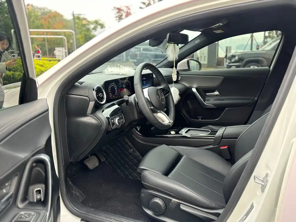 MERCEDES-BENZ A CLASS