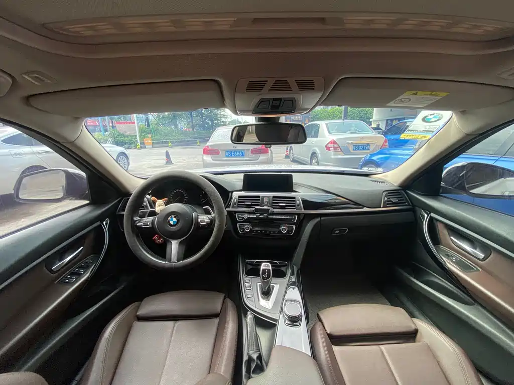 BMW 3 Series — миниатюра 11