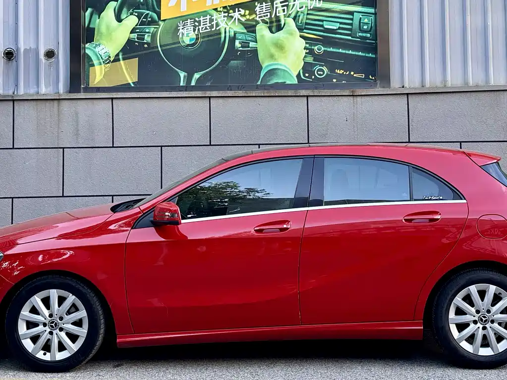 Mercedes-Benz A-Class (Import) — миниатюра 3