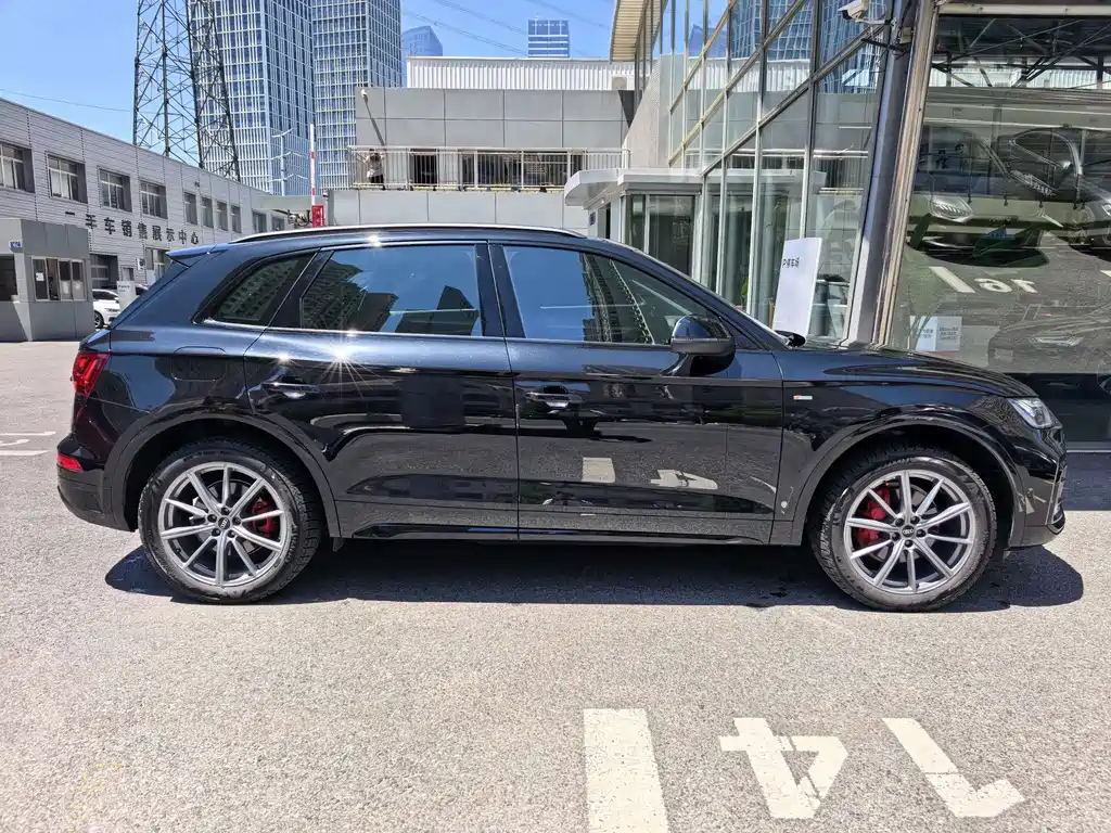 Audi Q5L 2022 40T Luxury