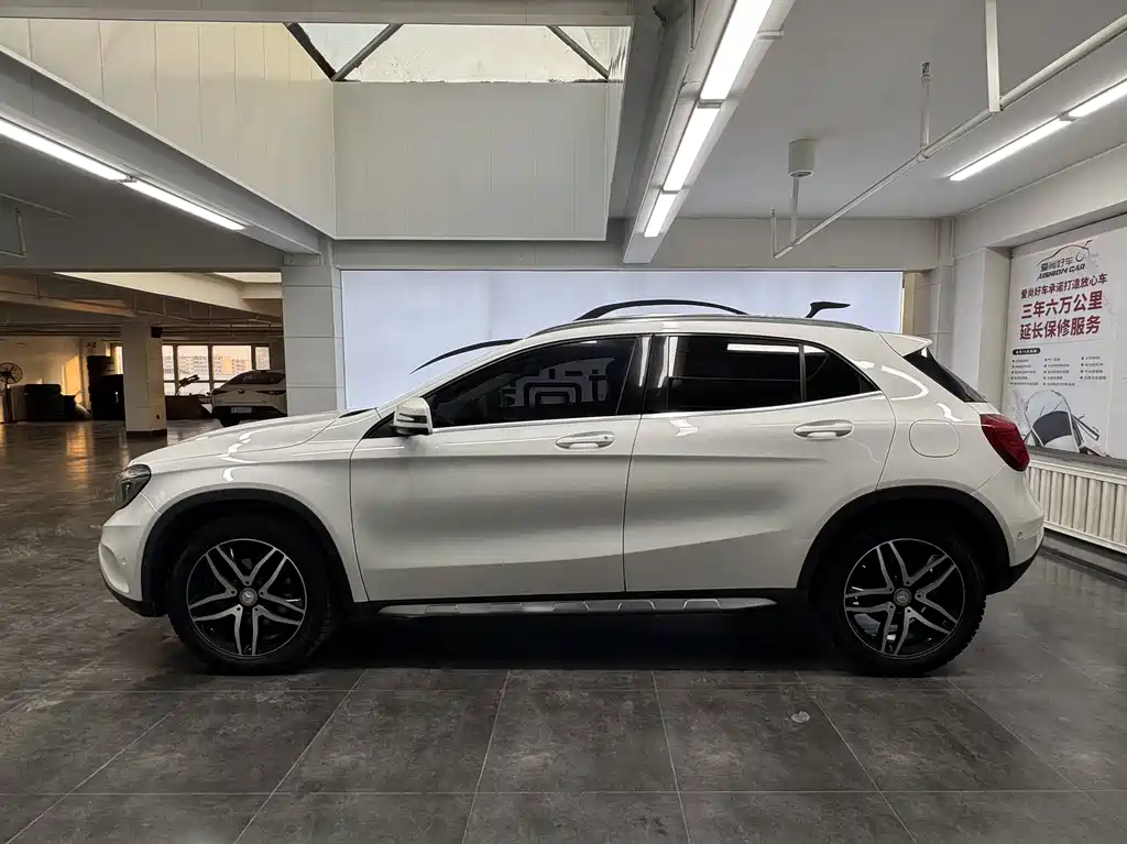 Mercedes-Benz GLA 2016 GLA 220 4MATIC Fashion