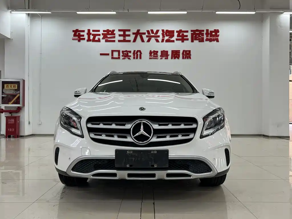 Mercedes-Benz GLA 2018 GLA 200 Fashion