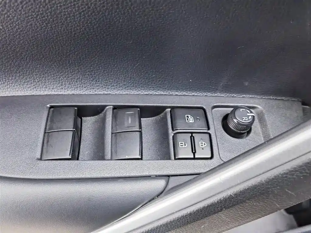 Toyota Frontlander 2.0L CVT Luxury Edition, фото 9