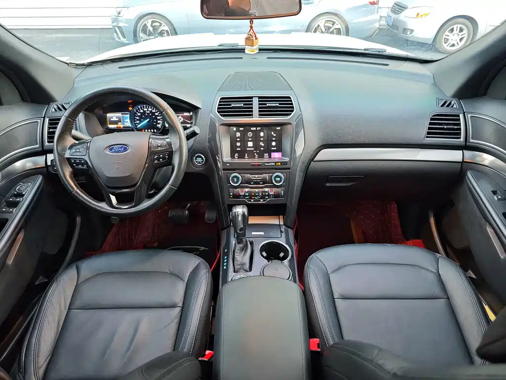Ford Explorer (Import) — миниатюра 4