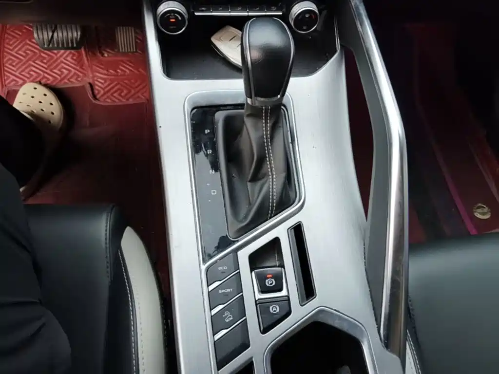 Geely Binyue — миниатюра 14