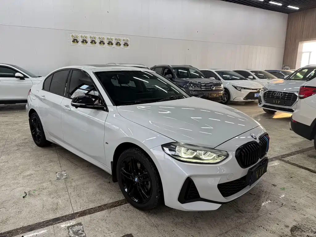 BMW 1 SERIES