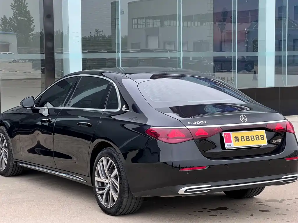 Mercedes-Benz E-Class E 2026 E 300 L Fashion