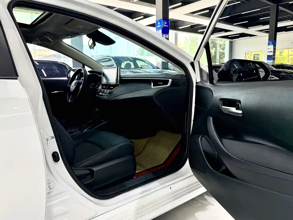 Toyota Corolla — миниатюра 12