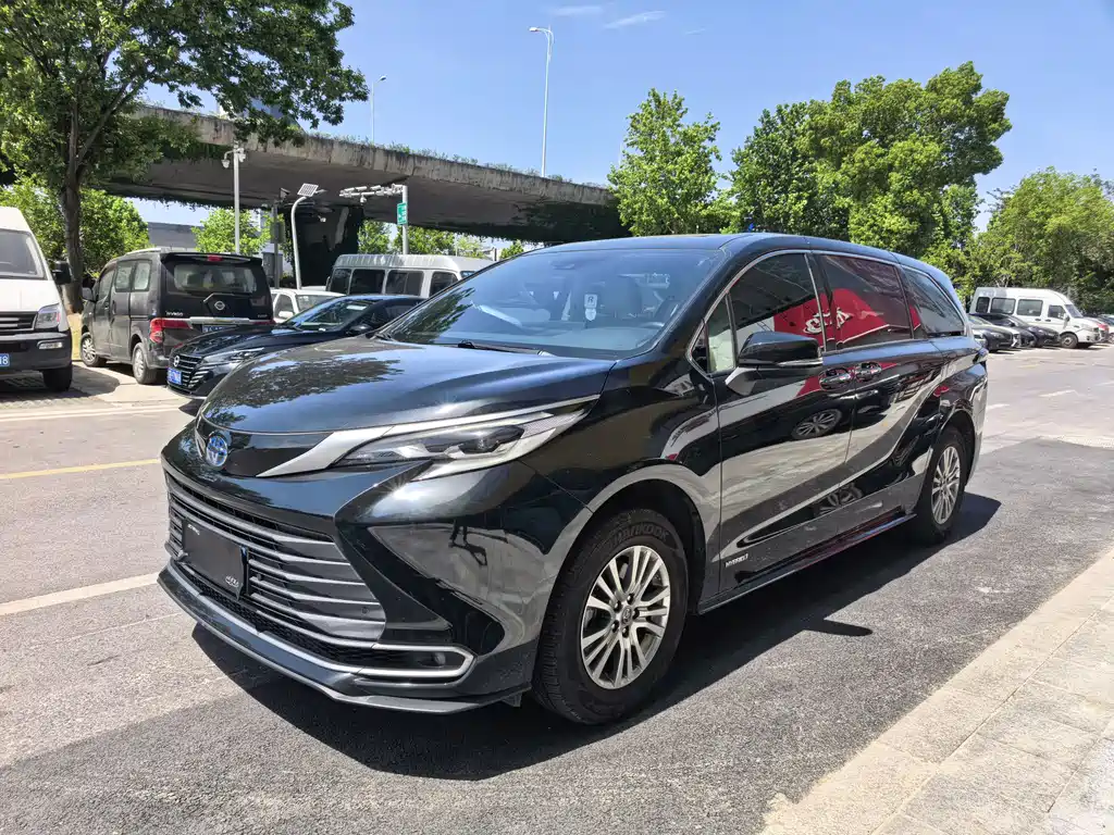 Toyota Sienna 2023