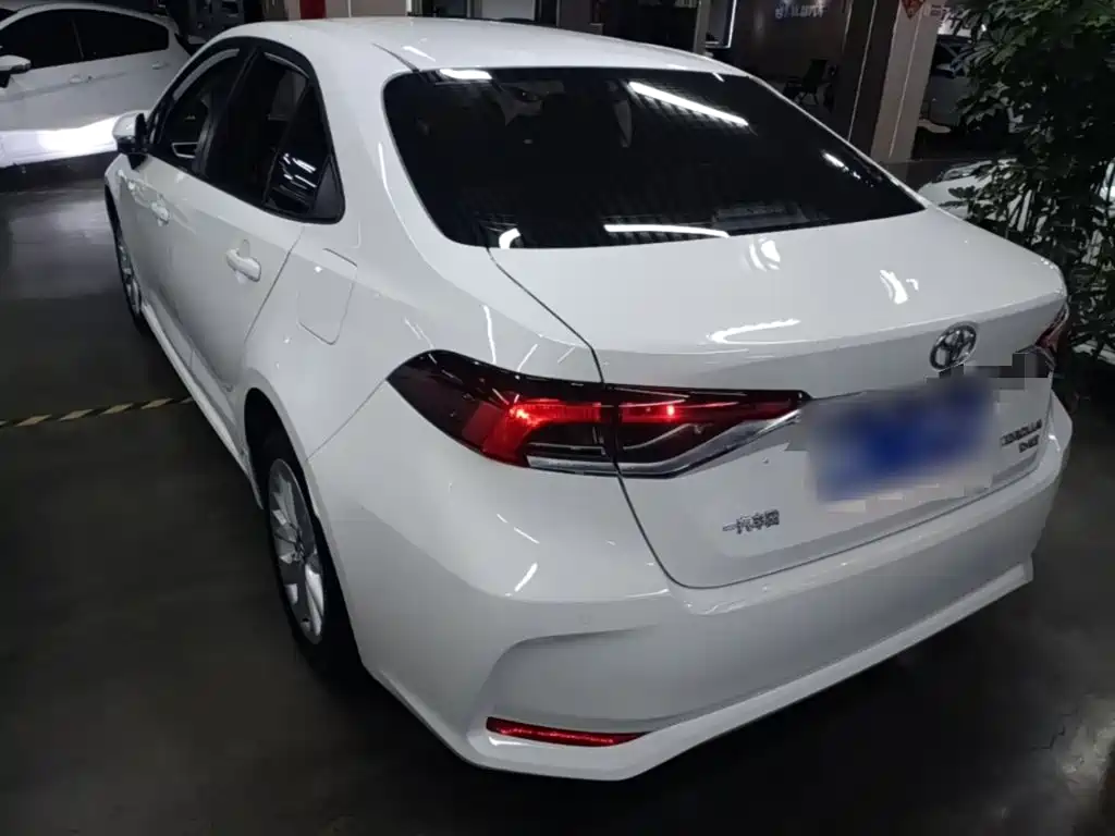 Toyota Corolla — миниатюра 5