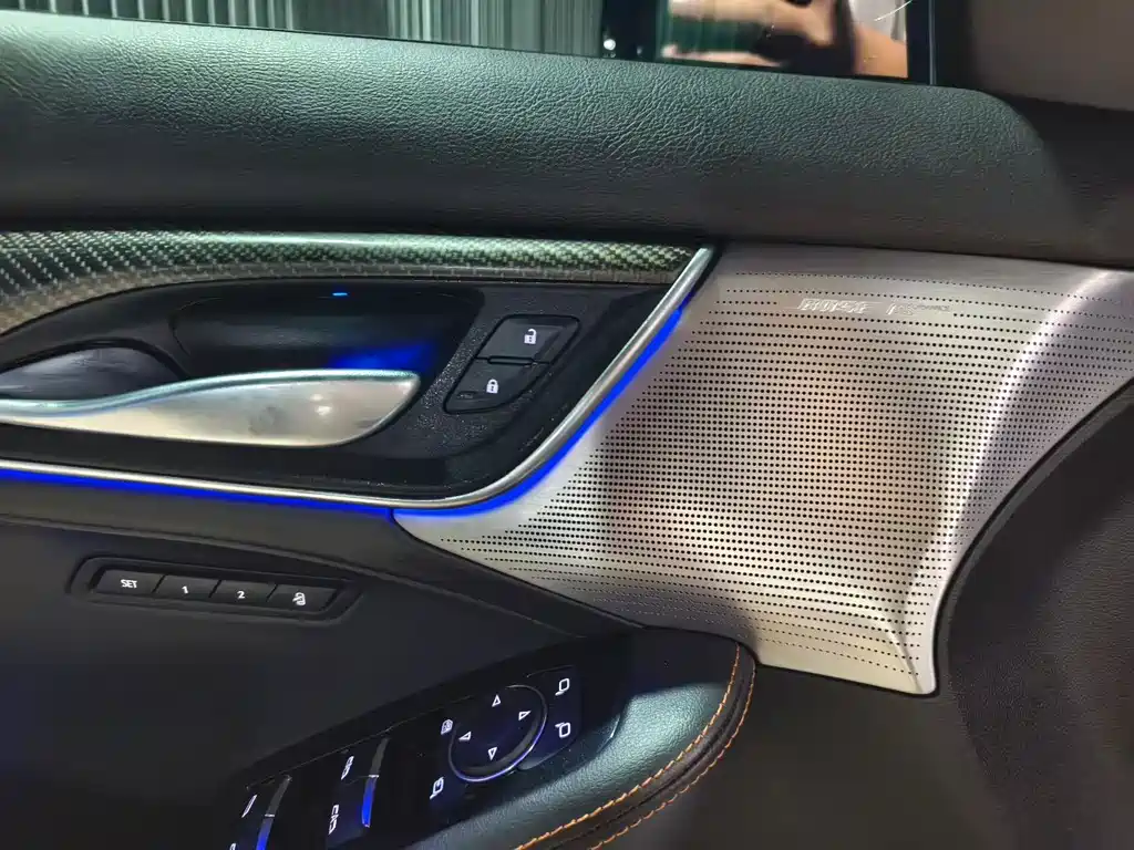 Cadillac CT5 — миниатюра 6