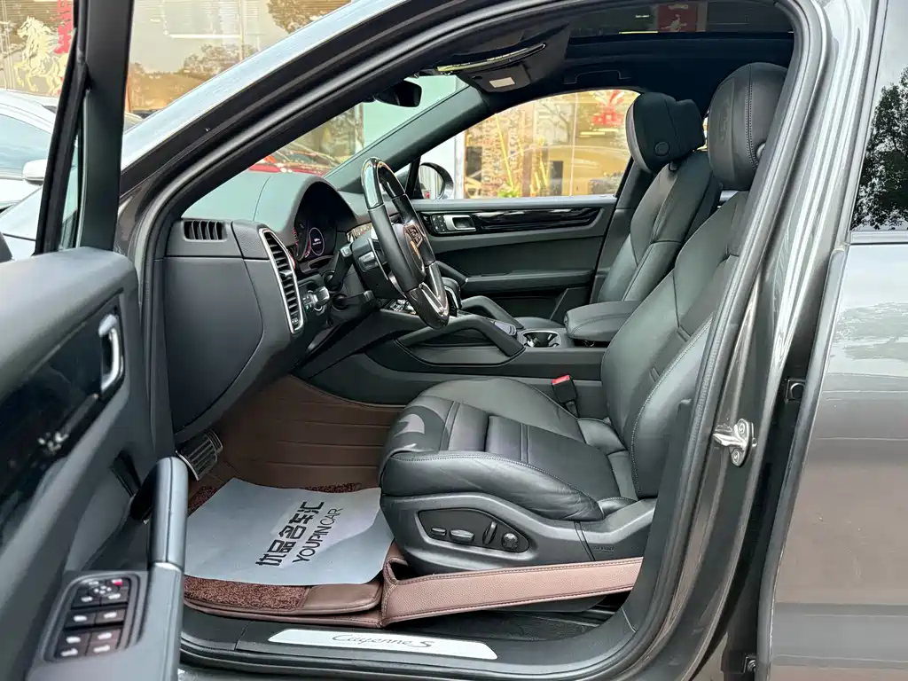 Porsche Cayenne — миниатюра 19