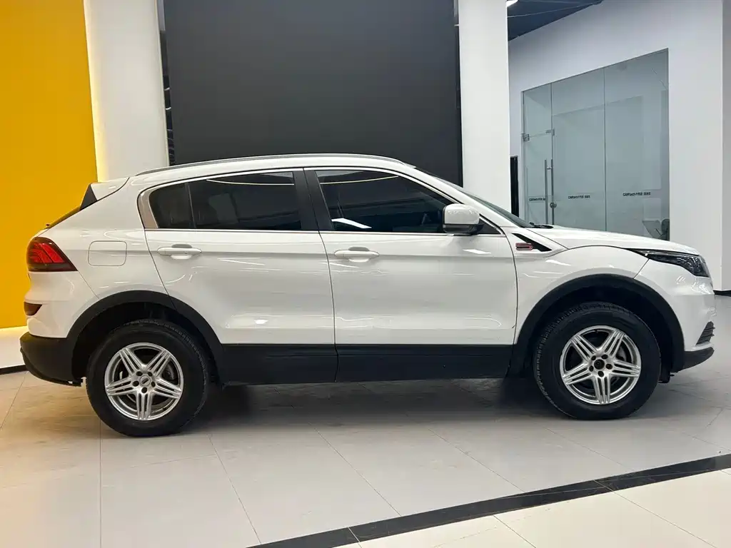 Qoros 5 Facelift 1.6T Auto Leading Type, фото 8