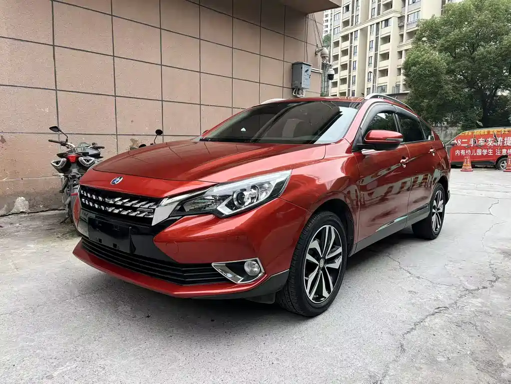 Купить Venucia T90