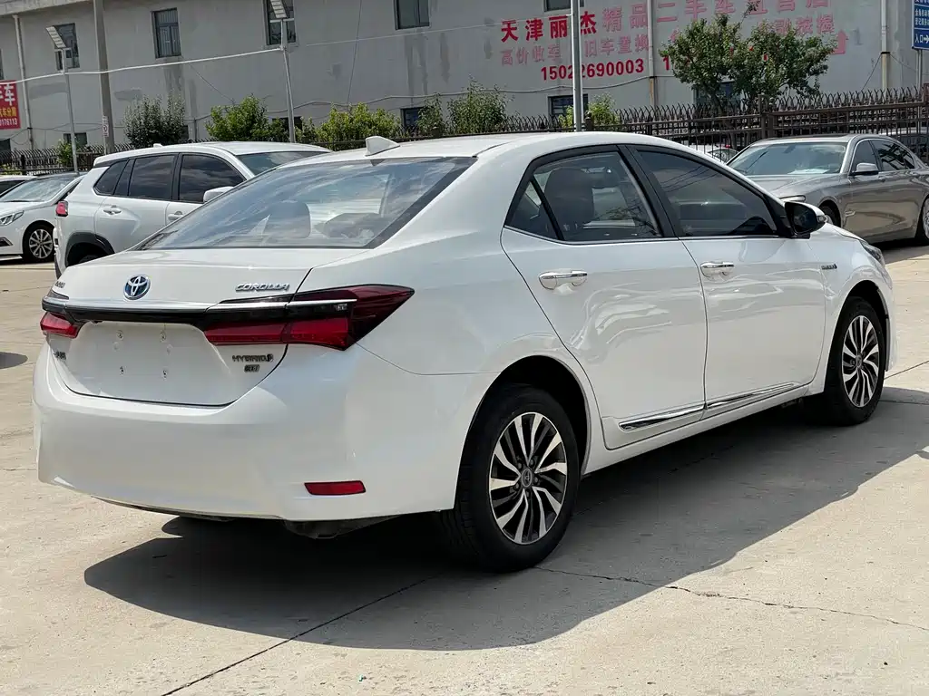 Toyota Corolla 2016 1.8L E-CVT Luxury