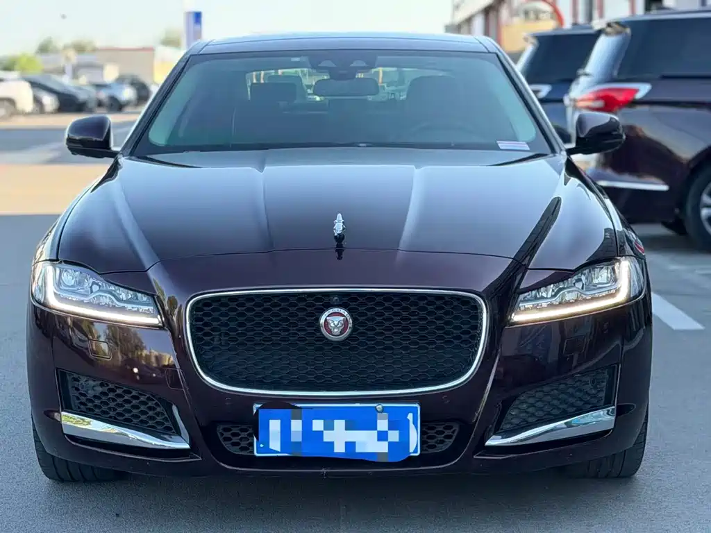 Jaguar XFL — миниатюра 2