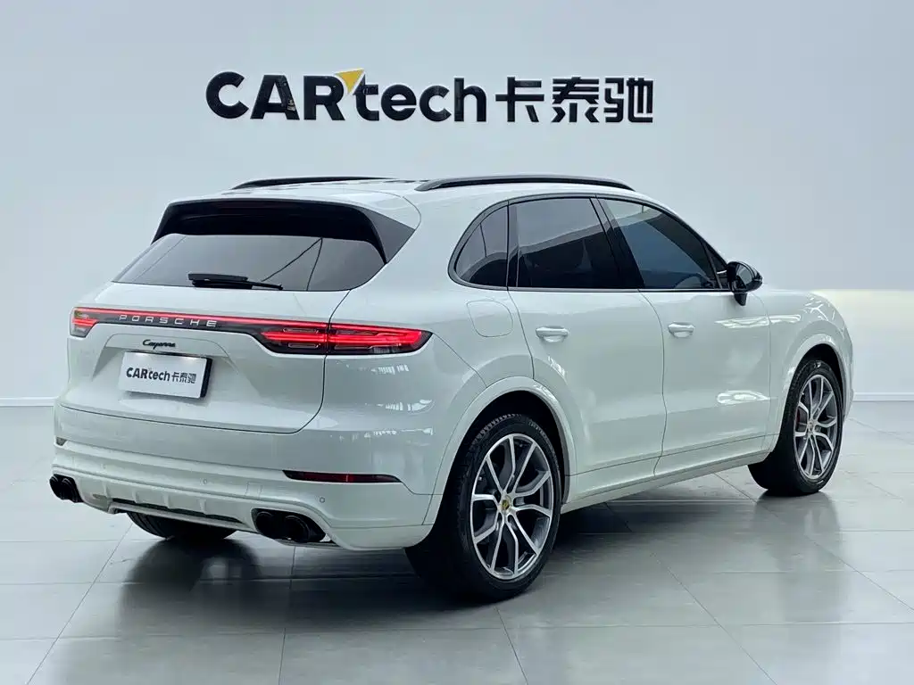 Porsche Cayenne — миниатюра 10