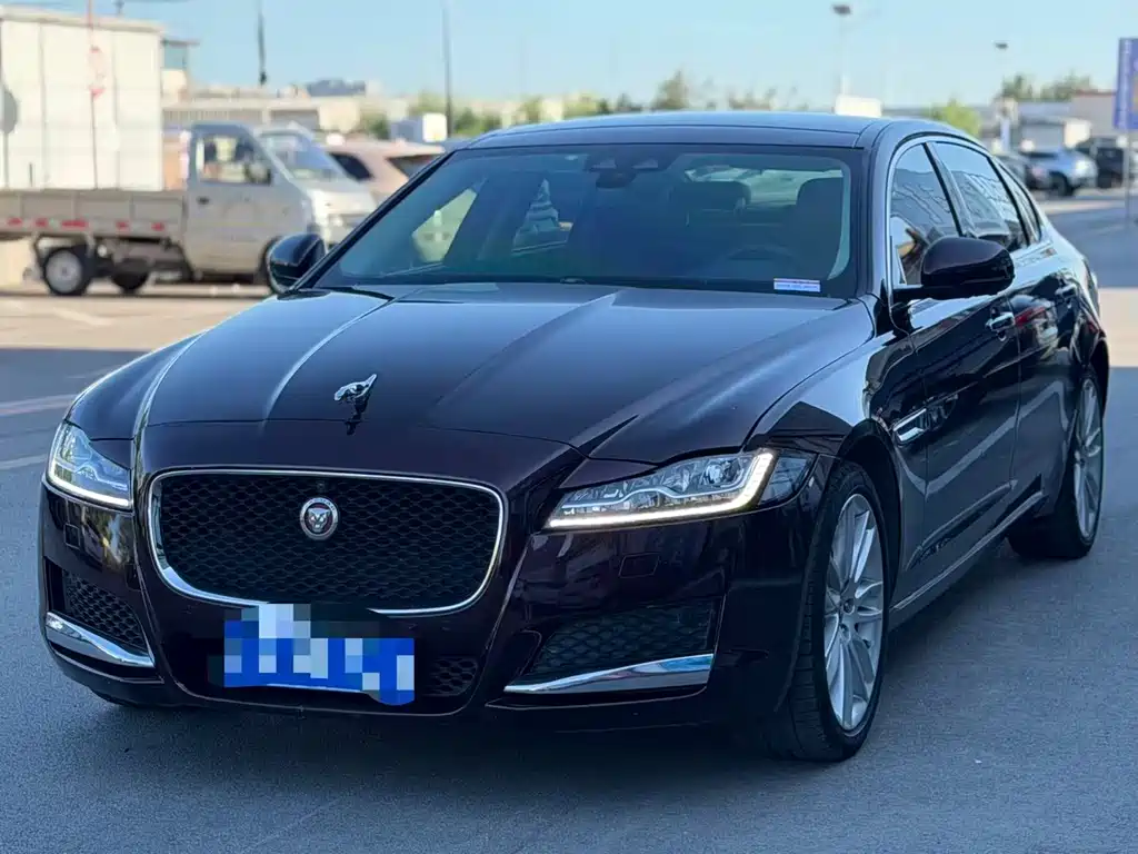 Jaguar XFL