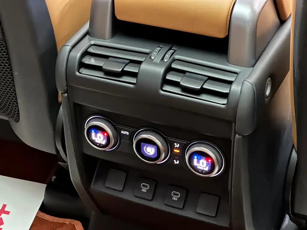 Land Rover Defender — миниатюра 15