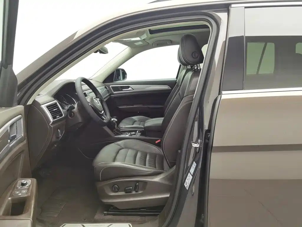 Volkswagen Teramont — миниатюра 10