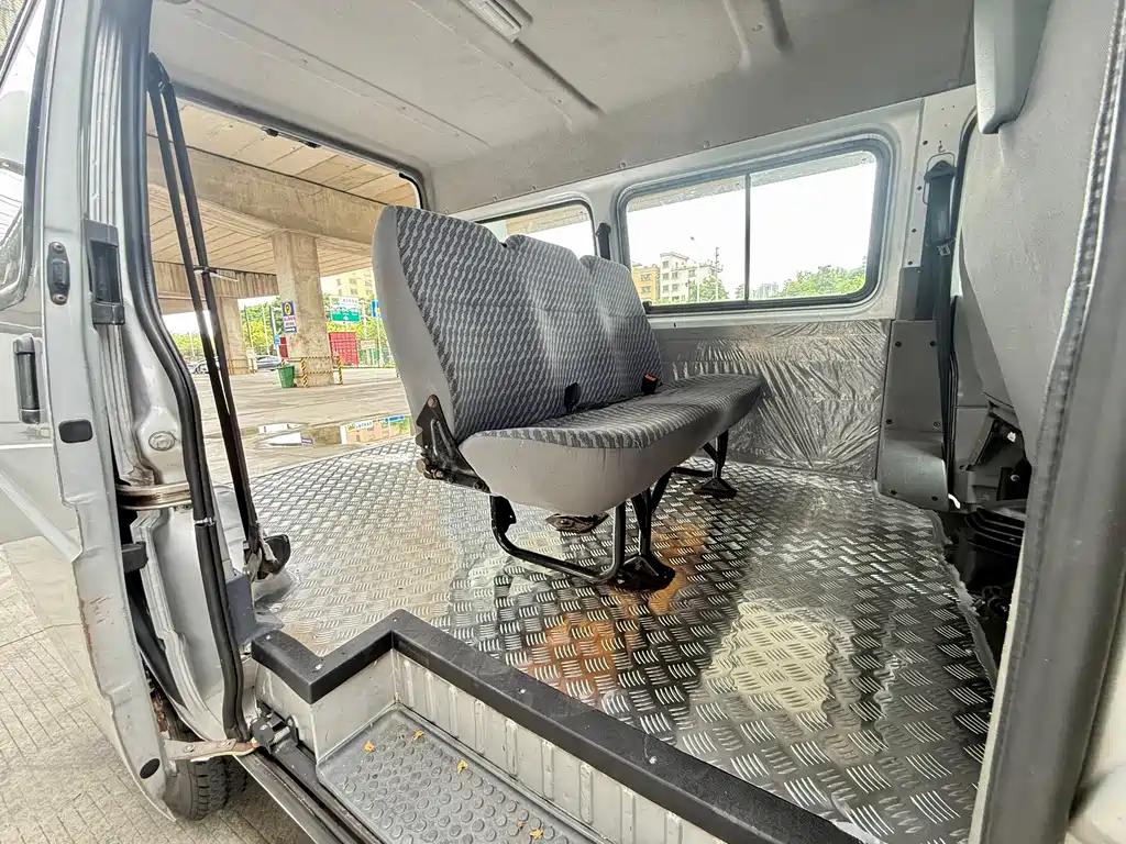 Ford Transit Classic — миниатюра 13