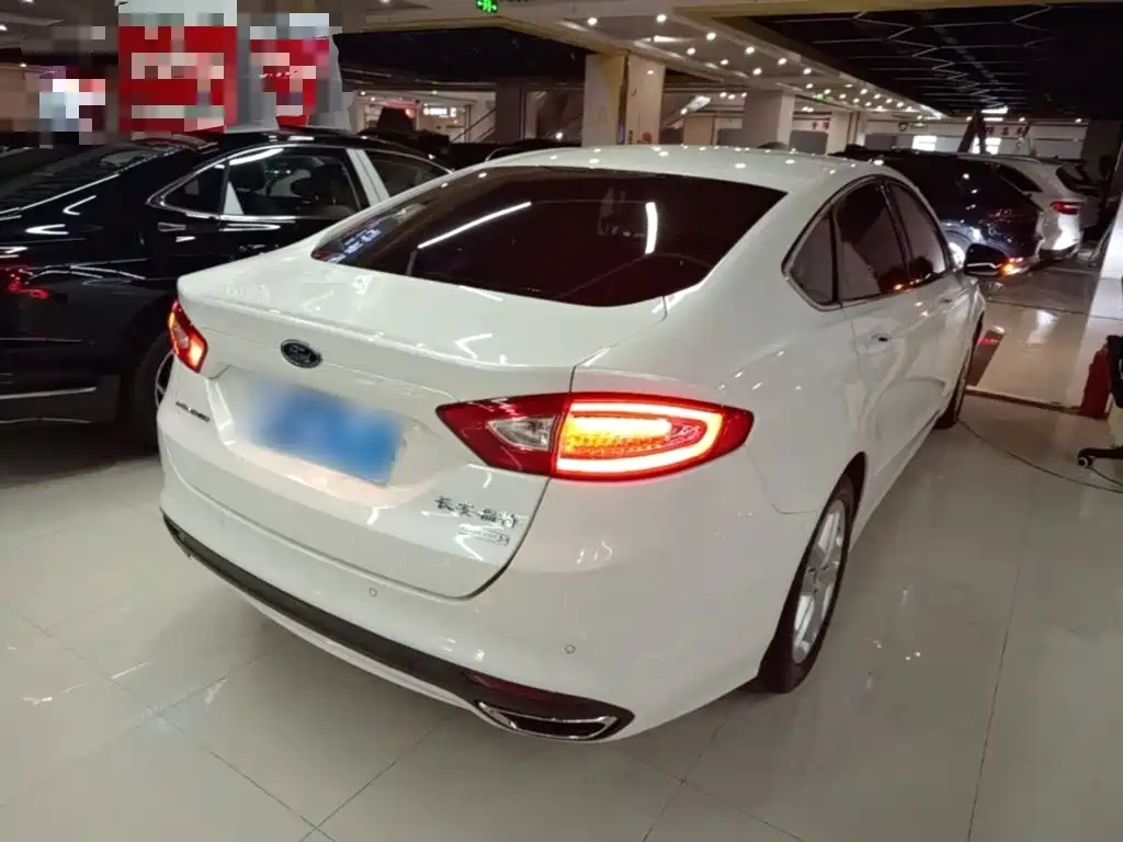 Ford Mondeo — миниатюра 7