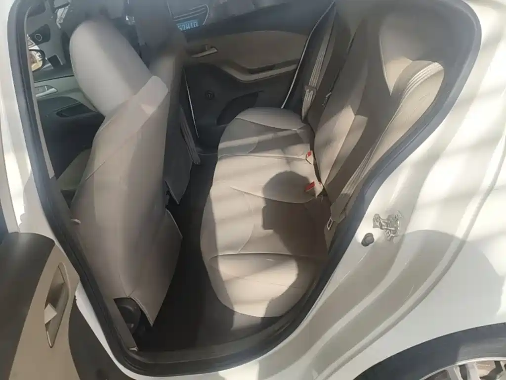 Chevrolet Sail — миниатюра 17