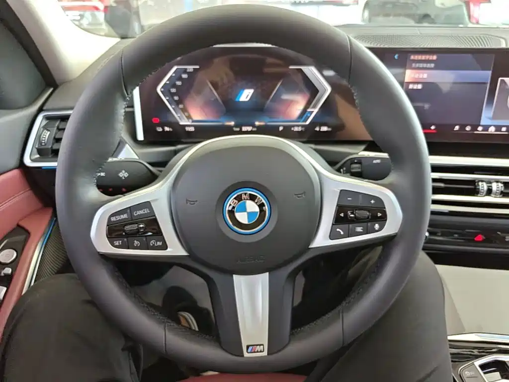 BMW i3 — миниатюра 11