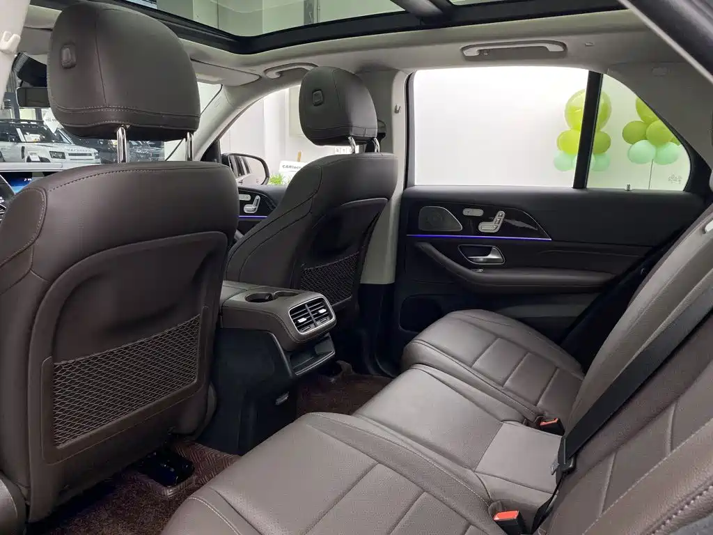 Mercedes-Benz GLE (Import) — миниатюра 29