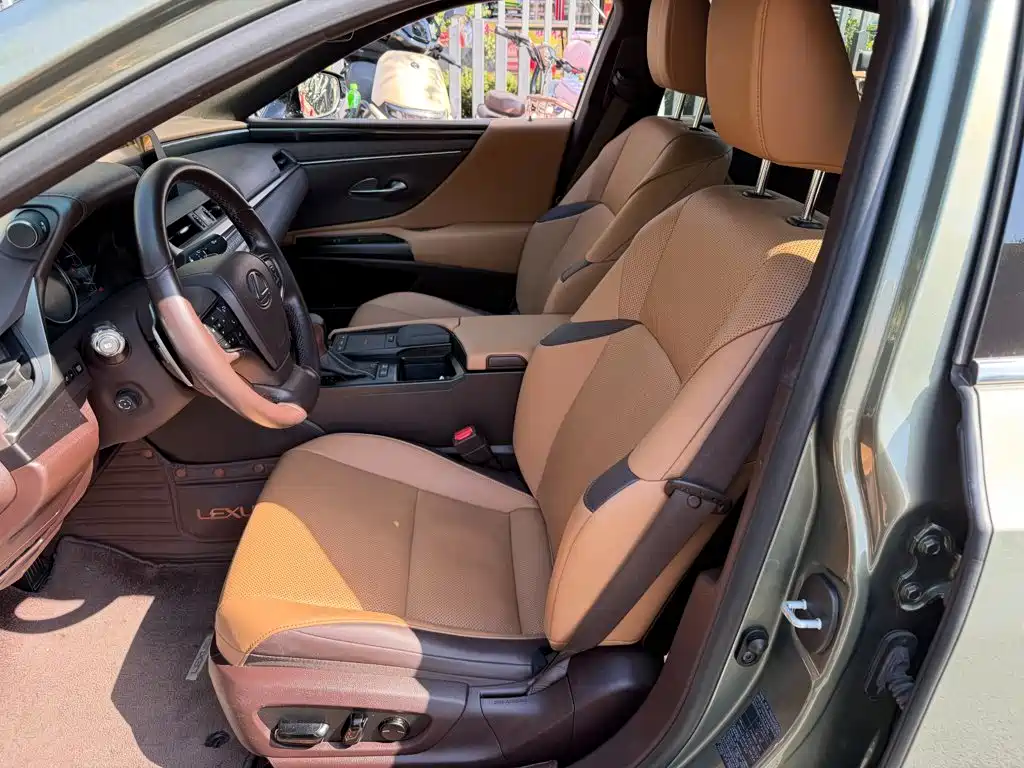 Lexus ES — миниатюра 8