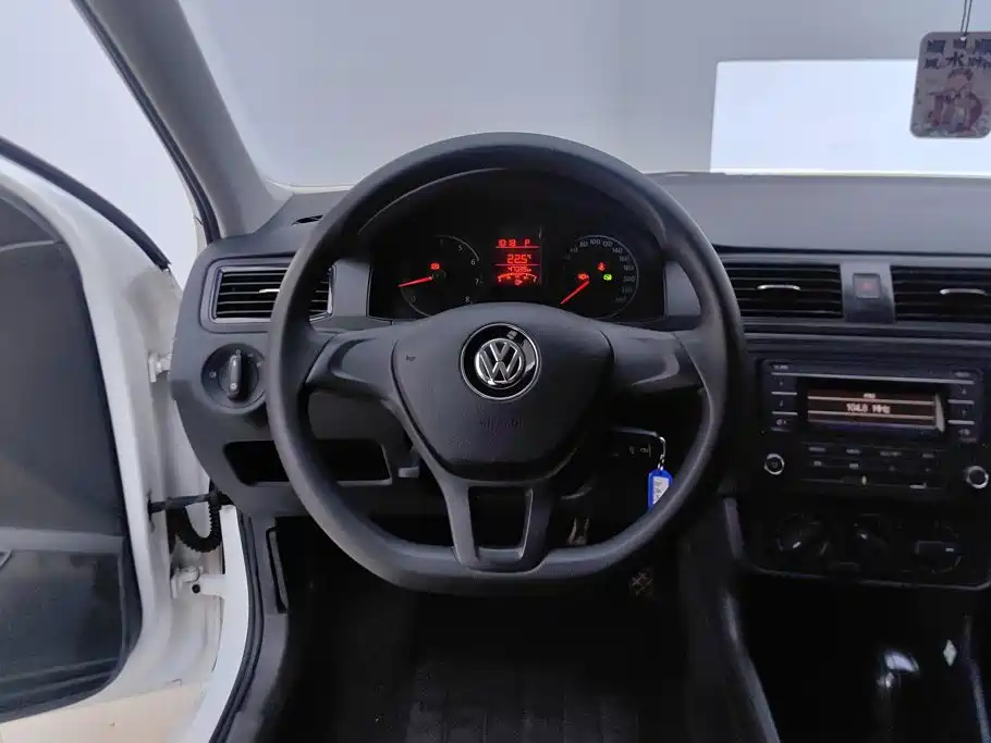 Volkswagen Santana — миниатюра 15