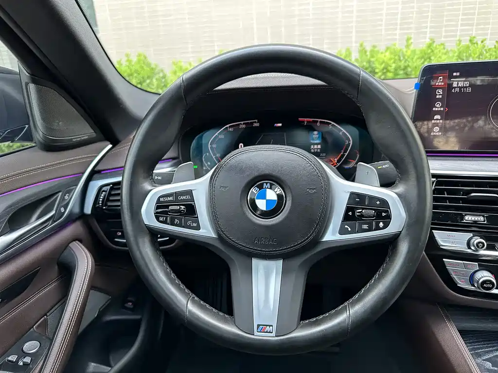 BMW 5 Series — миниатюра 16