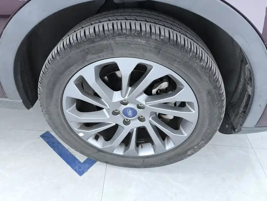 Ford Equator — миниатюра 6