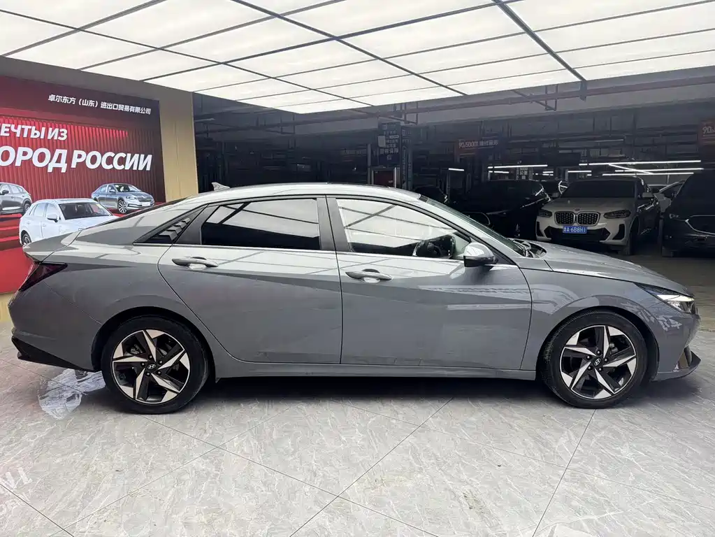 Hyundai Elantra — миниатюра 4