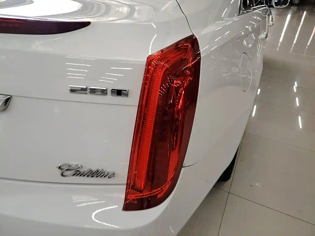 Cadillac XTS — миниатюра 8