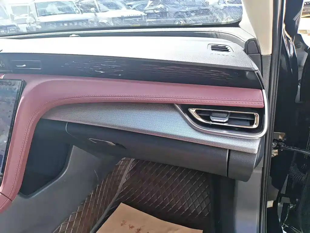 Hongqi Hongqi H5 — миниатюра 11