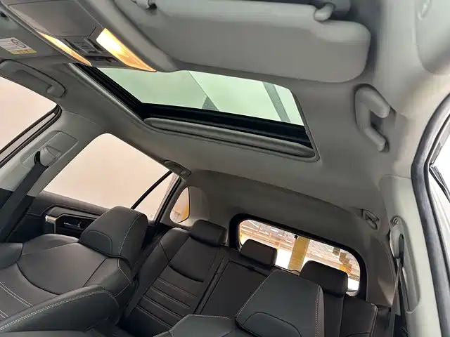 Toyota RAV4 — миниатюра 14