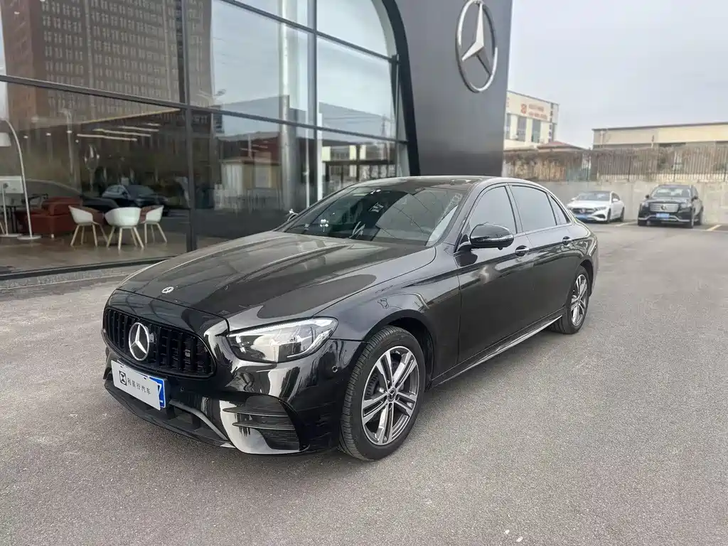 Mercedes-Benz E-Class 2022