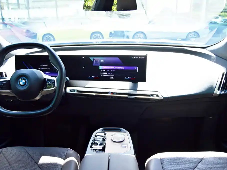 BMW iX — миниатюра 9