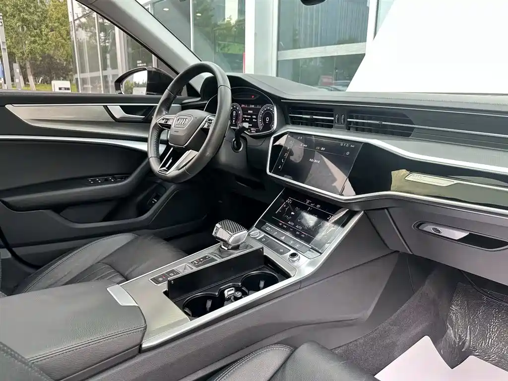 Audi A6L 2020 40 TFSI Luxury