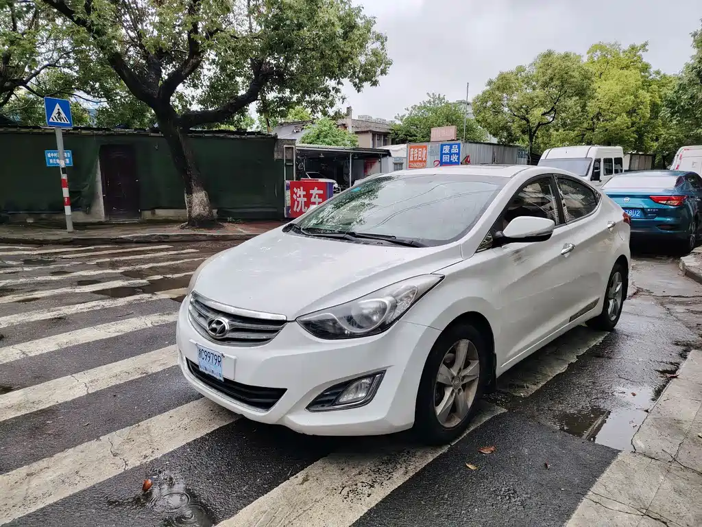 Hyundai Elantra Langdong 2015
