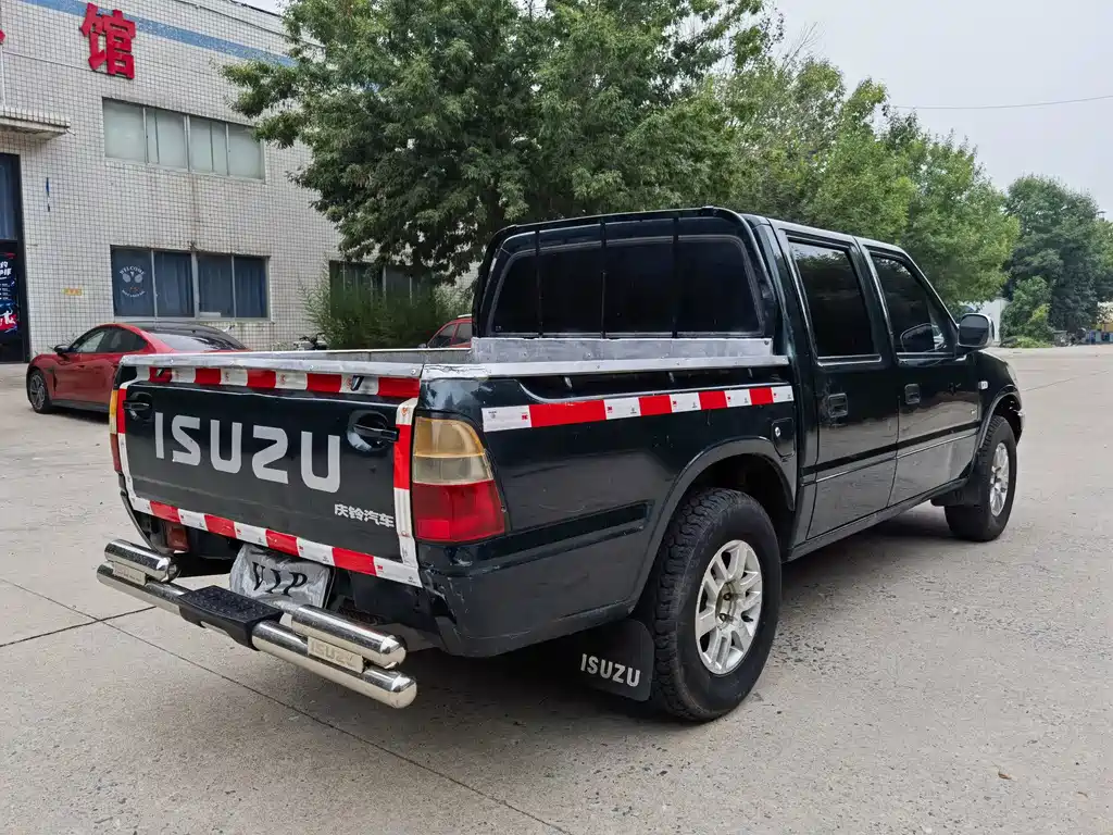 Isuzu Pickup — миниатюра 6